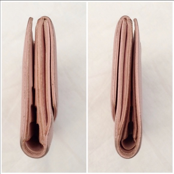 Chanel Caviar Leather Wallet - Picture 5 of 8